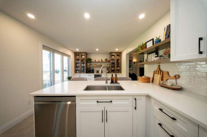 Cuisine moderne blanche