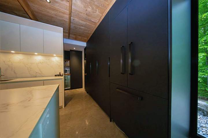 Grande placard de cuisine